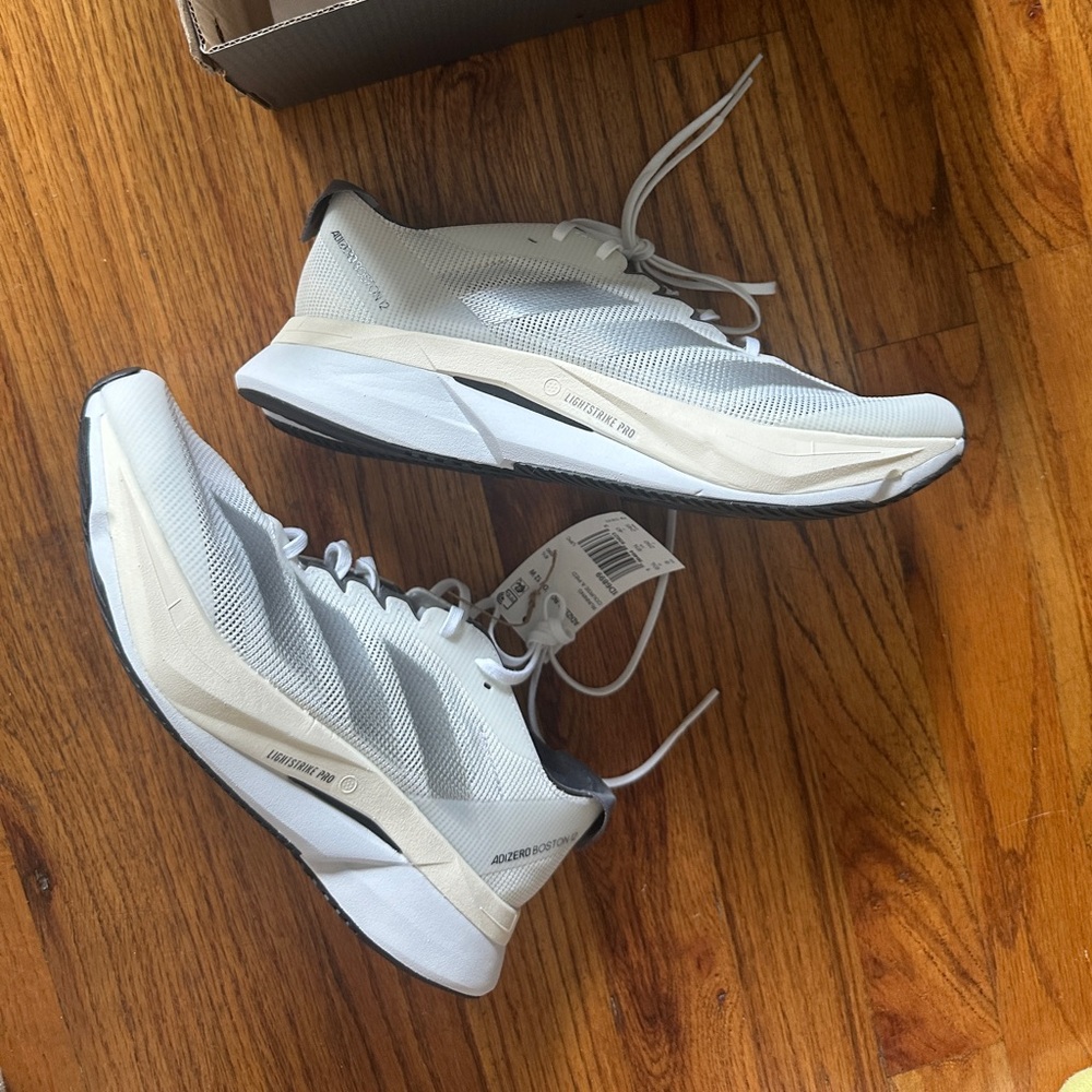 NWT Adidas Adizero Boston 12 running sneakers - women’s 8